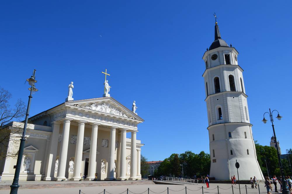 Cathédrale et place de la cathédrale de Vilnius